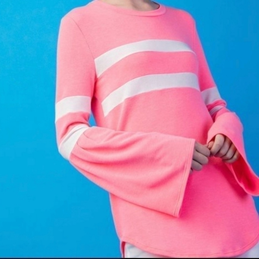 12 PM by Mon Ami‎ Neon Pink Beach Sweater with Flare pleated sleeves Size S/M
